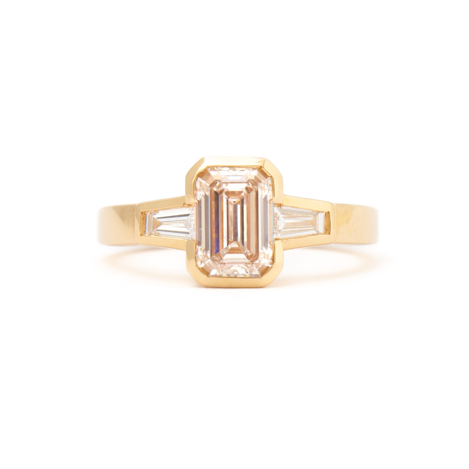 Emerald-cut Ponte Three-Stone Ring – No.3